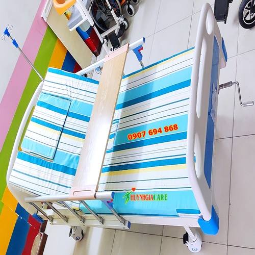 Giường bệnh 1 tay quay TJM-G01B New 2023